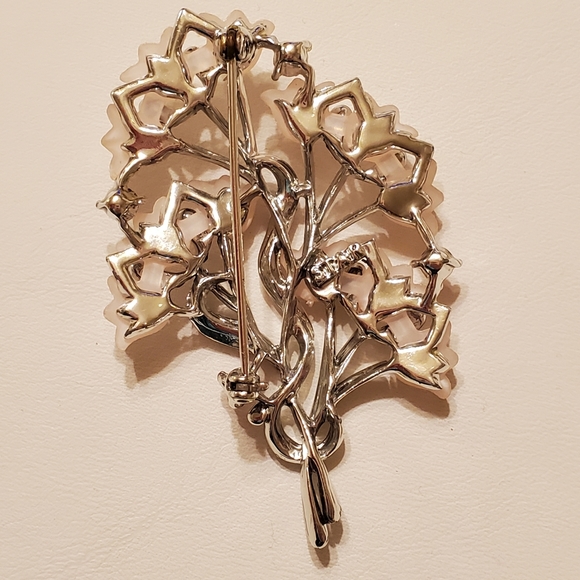 Star Jewelry Co Bouquet Rhinestone Brooch - Picture 6 of 8